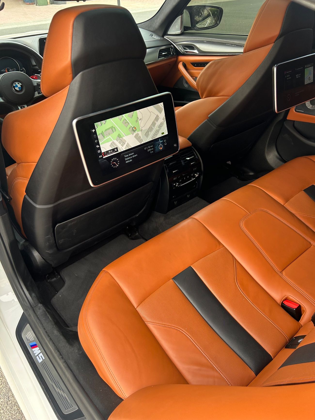 بي أم دبليو M5