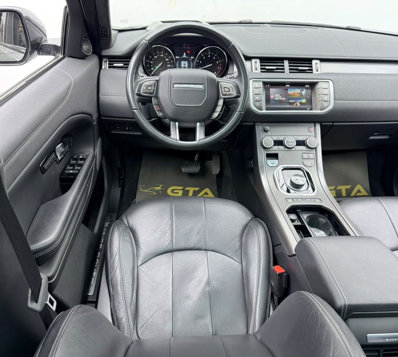 Land Rover Range Rover Evoque SE 2018 Range Rover Evoque R Dynamic SE, Full Service History, Fully Loaded, Excellent Condition, GCC
