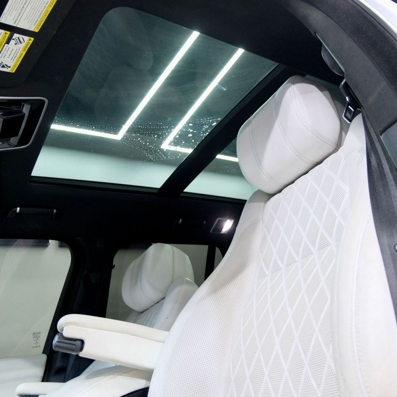 Land Rover Range Rover Autobiography 5.0L (375 HP) Range Rover Autobiography 2016 | American Specs | Dual Tone Gray & Black