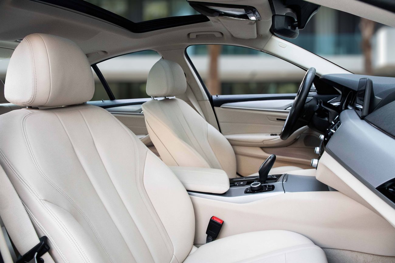 BMW 520i 520i | 1,959 P.M | 0% Downpayment | Full BMW History | Under Warranty