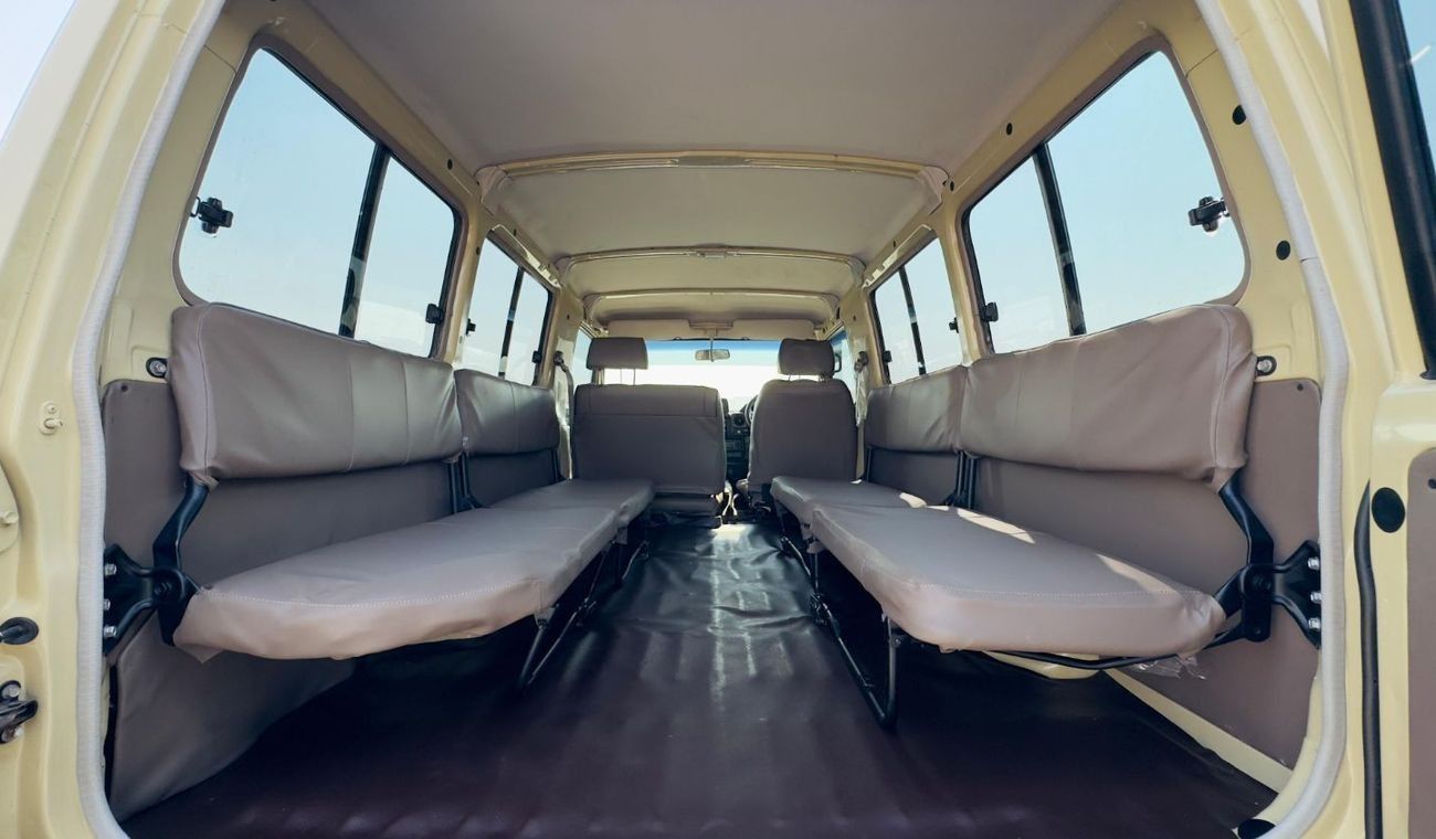 تويوتا لاند كروزر 70 HARDTOP | RHD | 4.2L DIESEL ENGINE | (MT) | AIR SNORKEL | 12 SEATERS | 1995