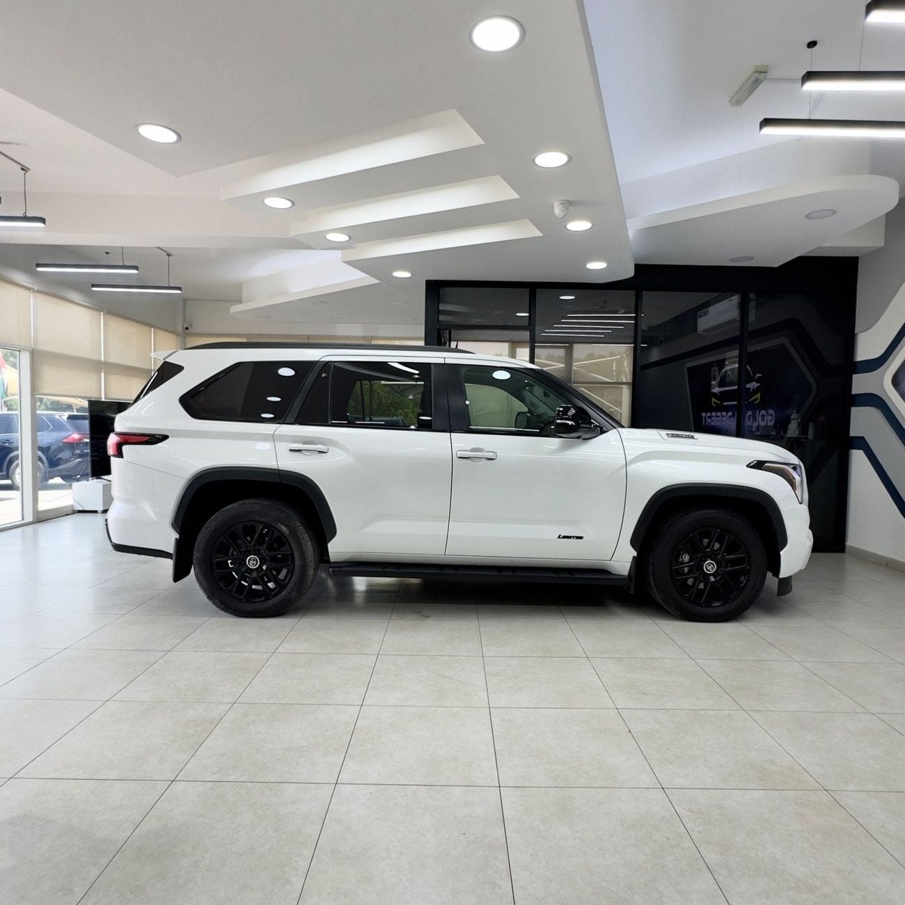Toyota Sequoia HYBRID (NON GCC) 3.5L hybrid