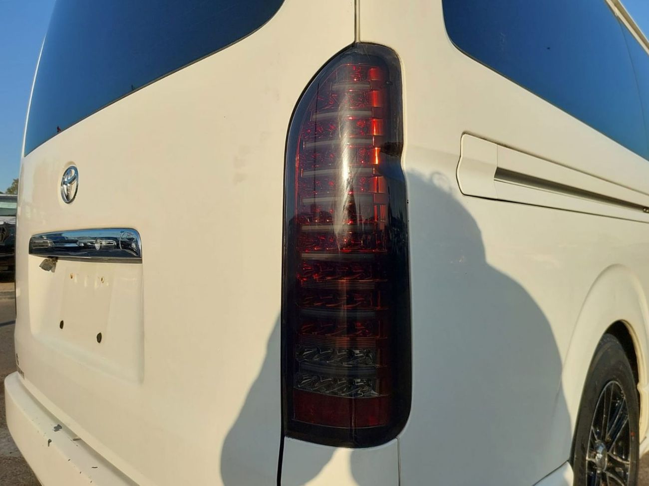 Toyota Hiace (RAMADAN OFFER) TOYOTA HIACE VAN RHD 2006 MODEL 2.0 L PETROL AUTOMATIC(PM41002)