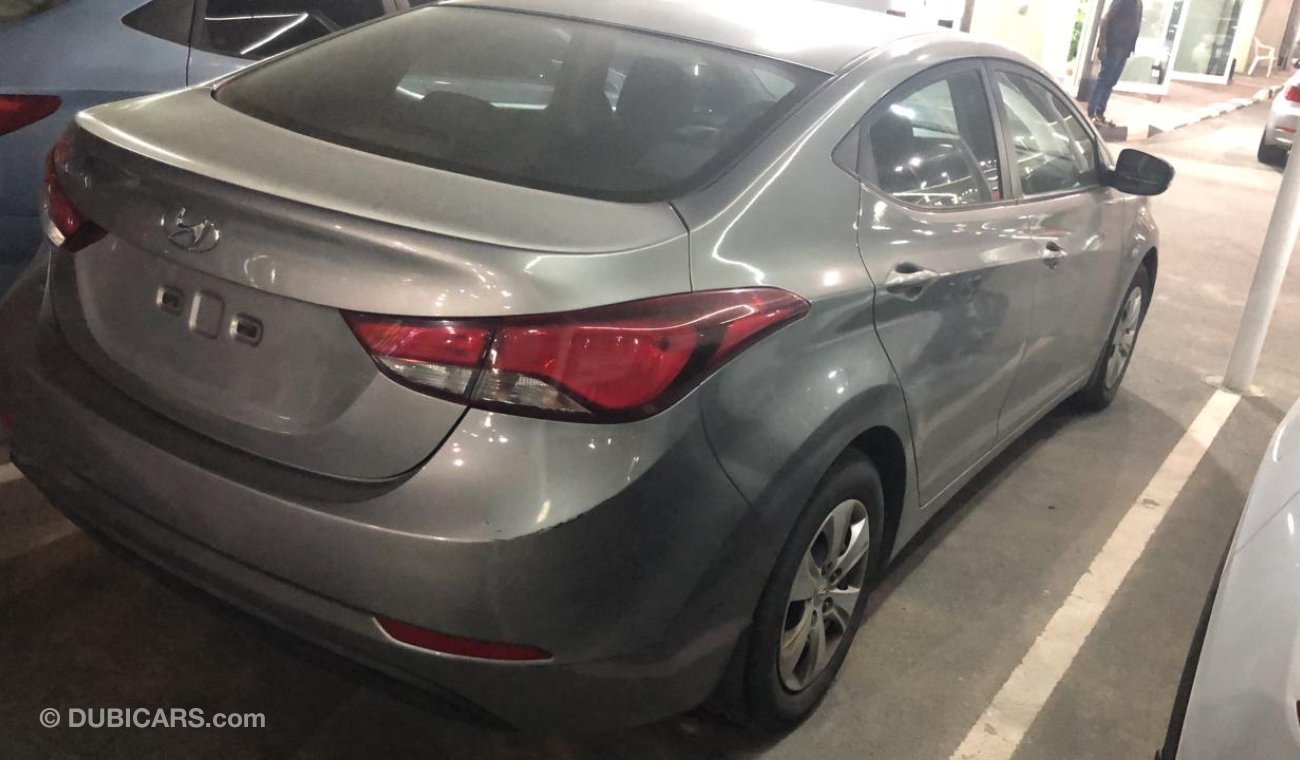Hyundai Elantra هيونداي الانترا 2015