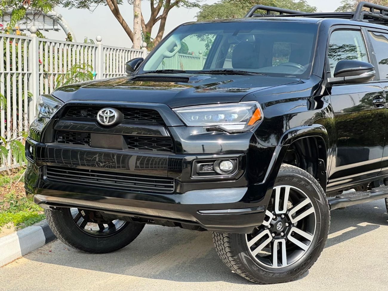 Toyota 4Runner Left Hand Drive Year: 2018 Full Option Premium UAE Pass ▾