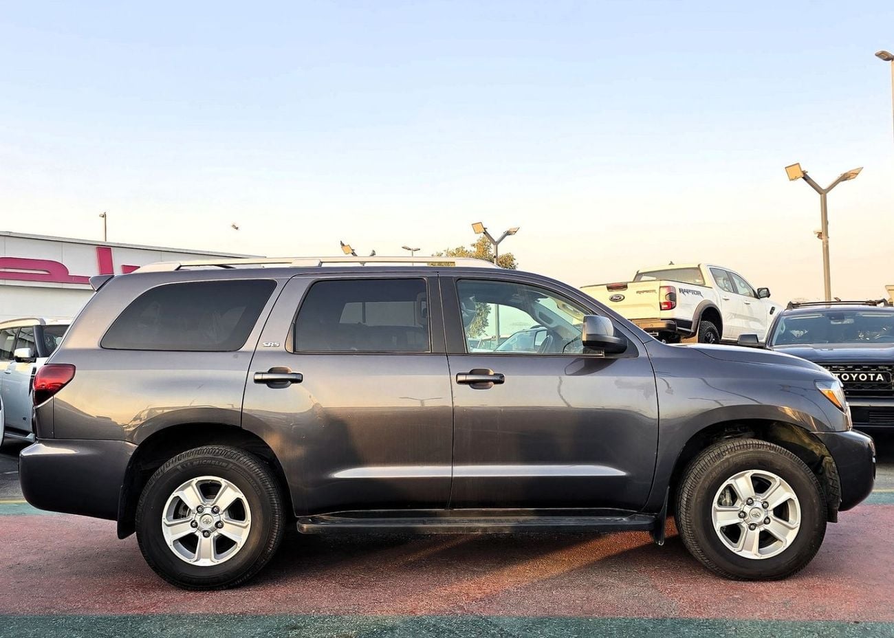 Toyota Sequoia SR5 2021 USA specs