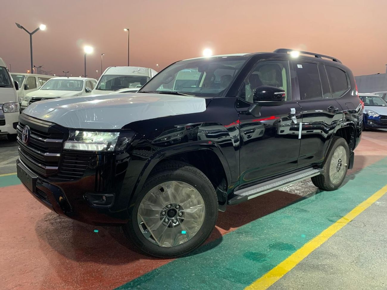 Toyota Land Cruiser GXR A/T 4.0L Gasoline