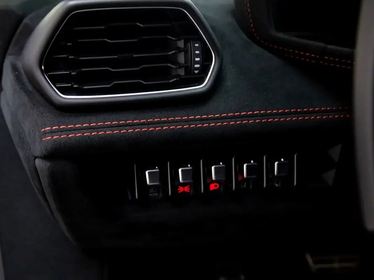 Lamborghini Huracan STO | GCC Spec | Under Dealer Warranty and Full Service History
