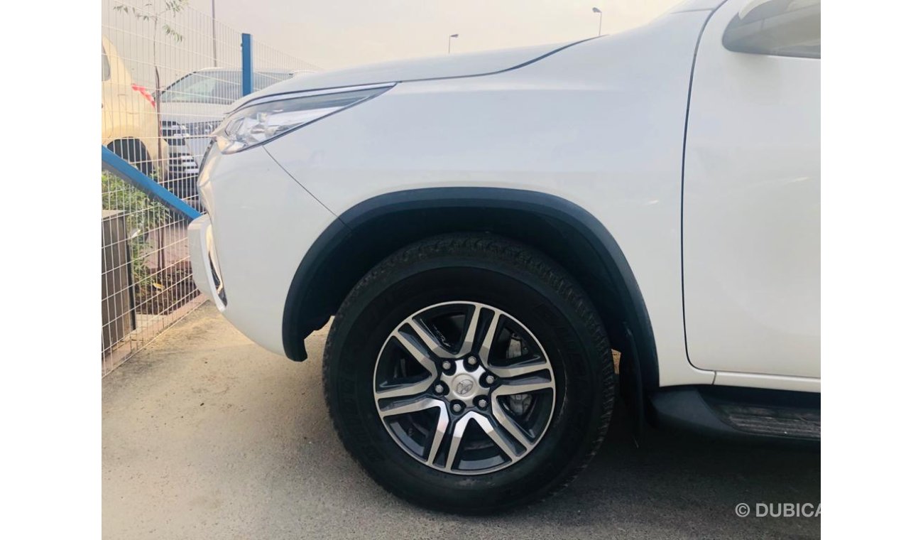 Toyota Fortuner FOG LIGHTS, LEATHER SEATS, ALLOY WHEELS, CLEAN CONDITION-CODE-87876