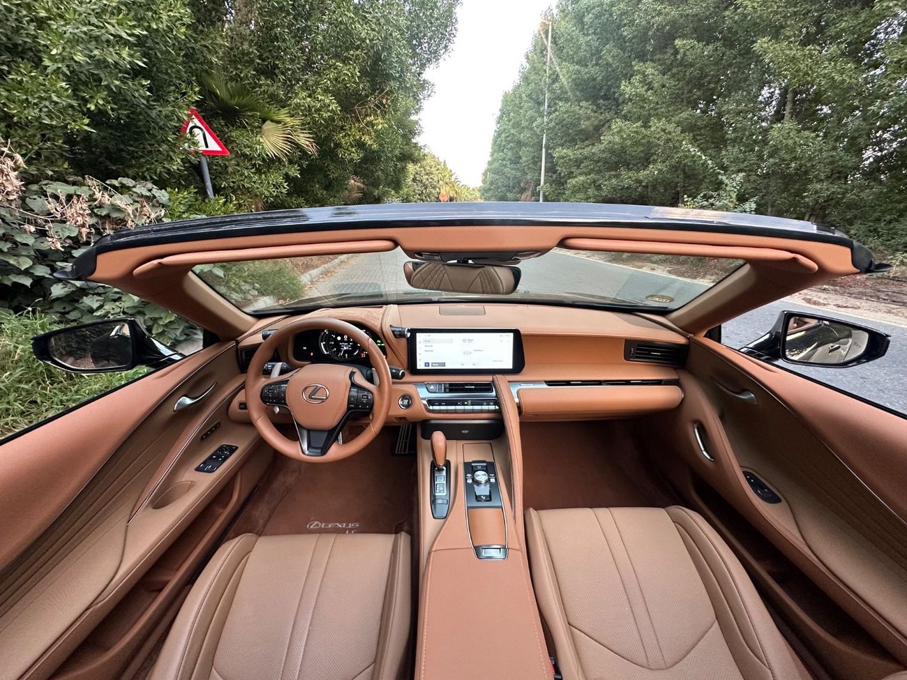 لكزس LC500 كابريوليه Titanium  5.0L