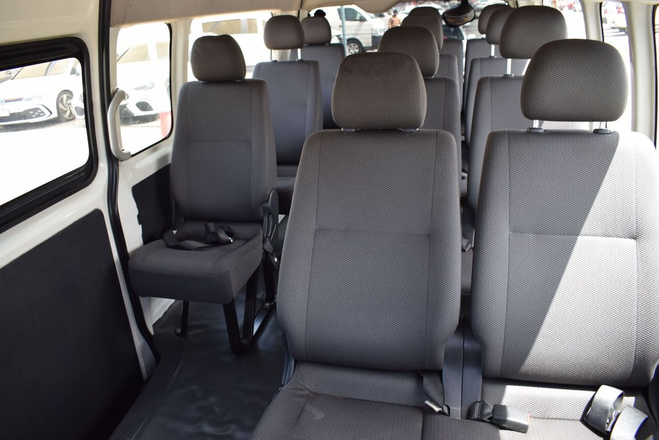 Toyota Hiace Commuter GLX High Roof 2.7L M/T