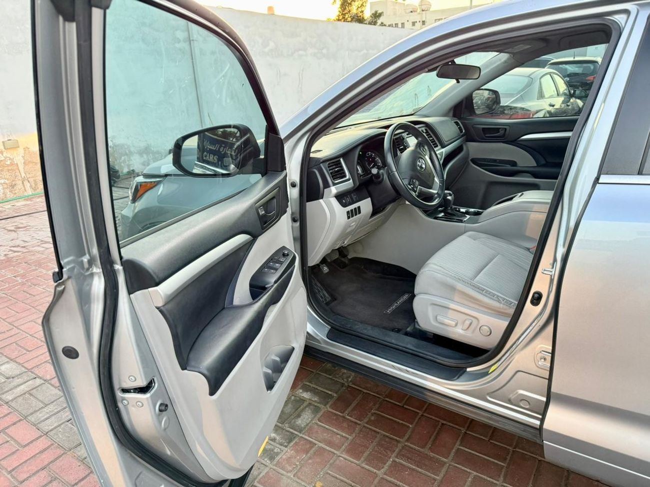 Toyota Highlander 2017 TOYOTA HIGHLANDER LE SILVER  READY 5TDZZRFH7HS209940