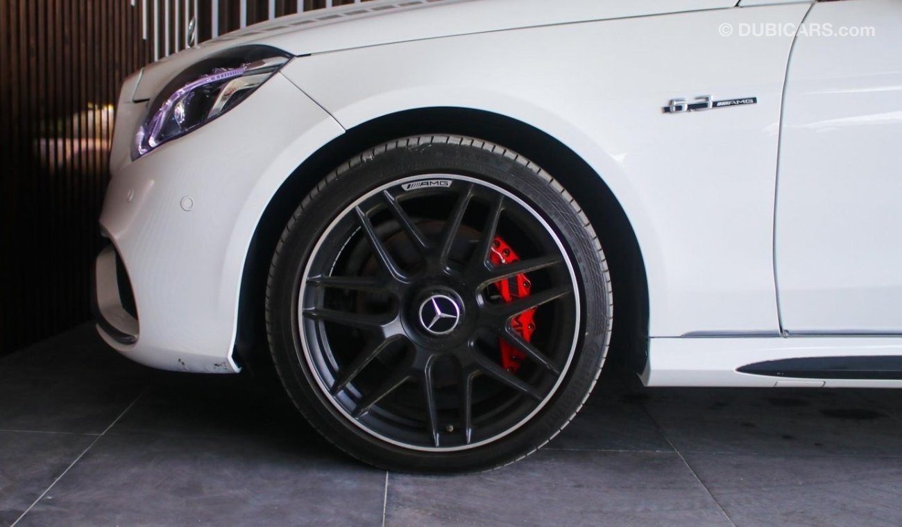 مرسيدس بنز E 350 With AMG kit installed