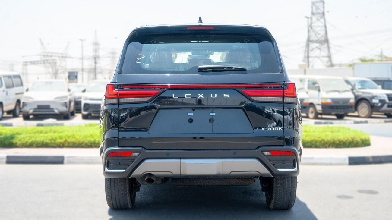 لكزس LX 700h Signature