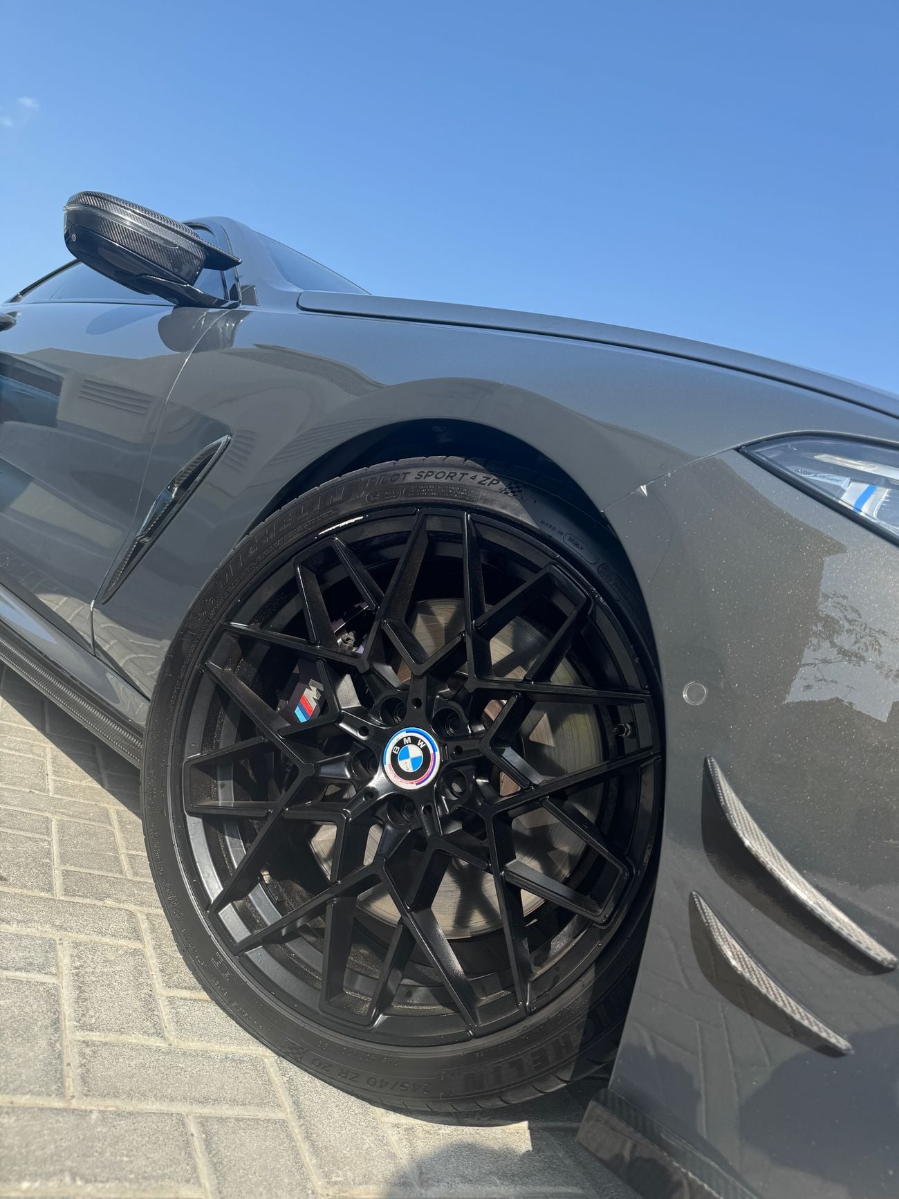 بي أم دبليو M850i xDRIVE CARBON EDITION