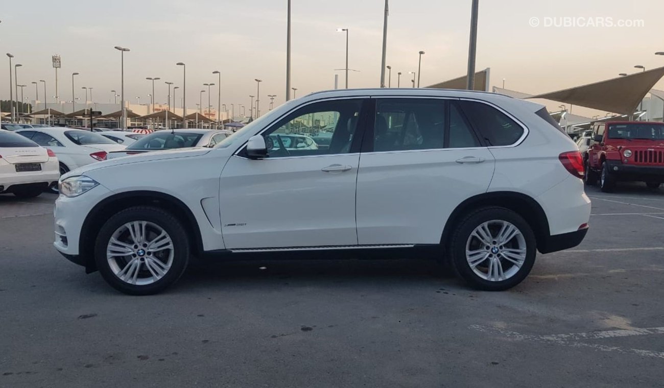 BMW X5 Model 2014 GCC car prefect condition full option low mileage one owner  panoramic roof leather seats