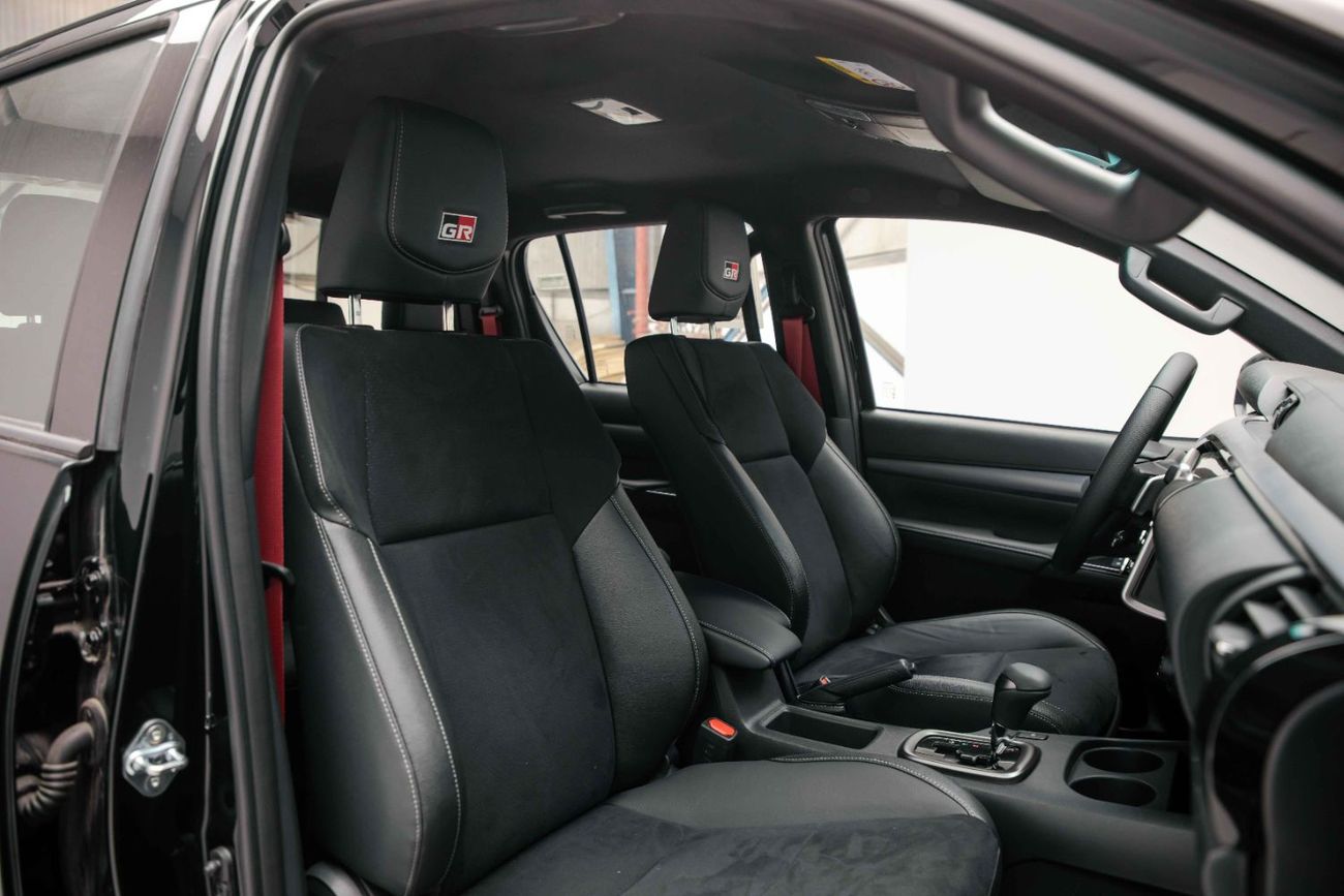 تويوتا هيلوكس GR-Sport 4.0L - Attitude Black Inside Black | Export Only