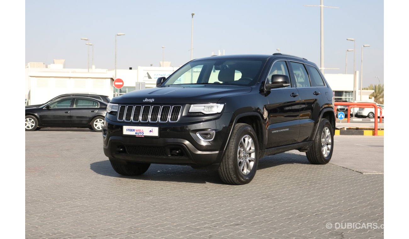 Jeep Grand Cherokee LAREDO 4X4 WM SUV WITH GCC SPECS