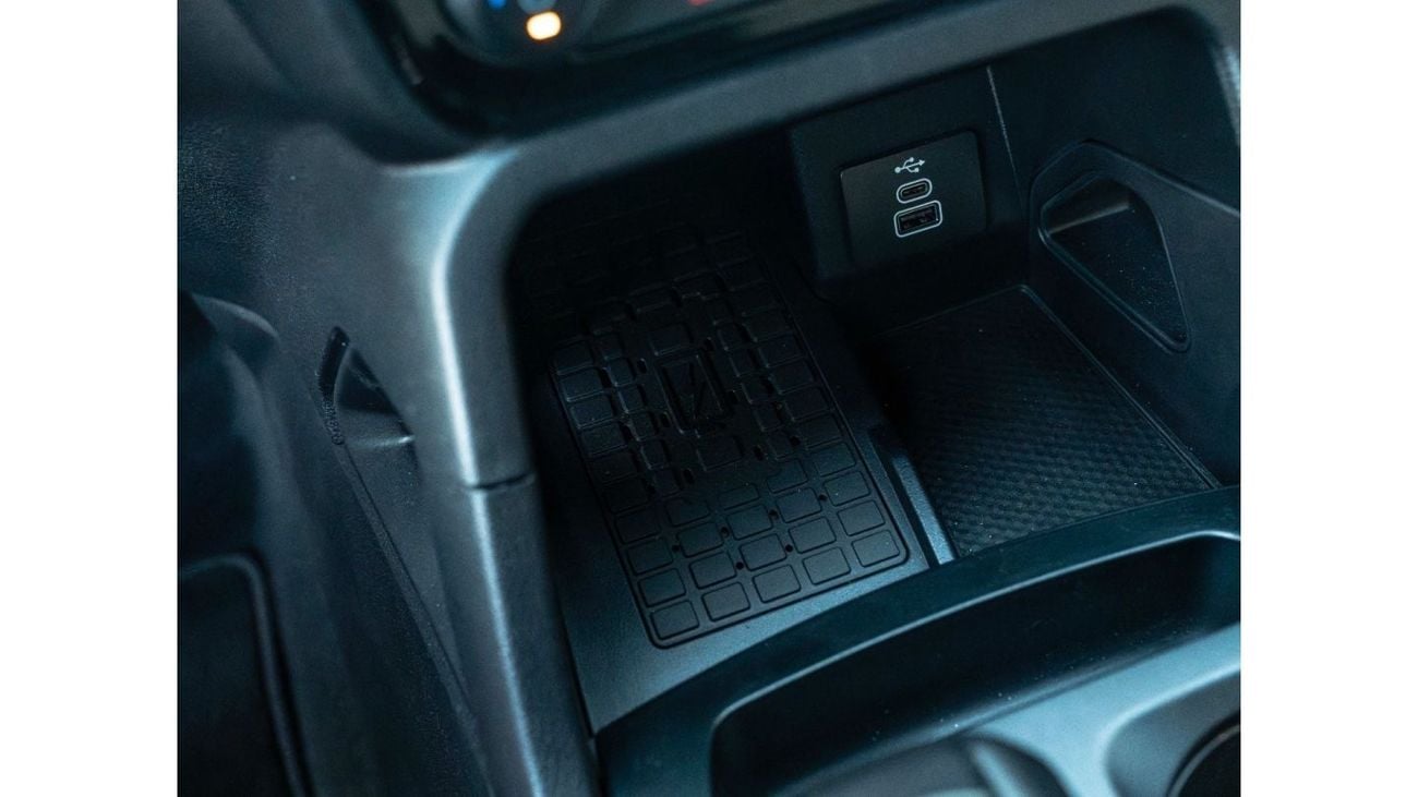 Ford Everest AED 2,359 PM • EVEREST XLT • LOW KMS • OFFICIAL FORD WARRANTY + SERVICE PLAN UNTIL 5-YEARS OR 100K K