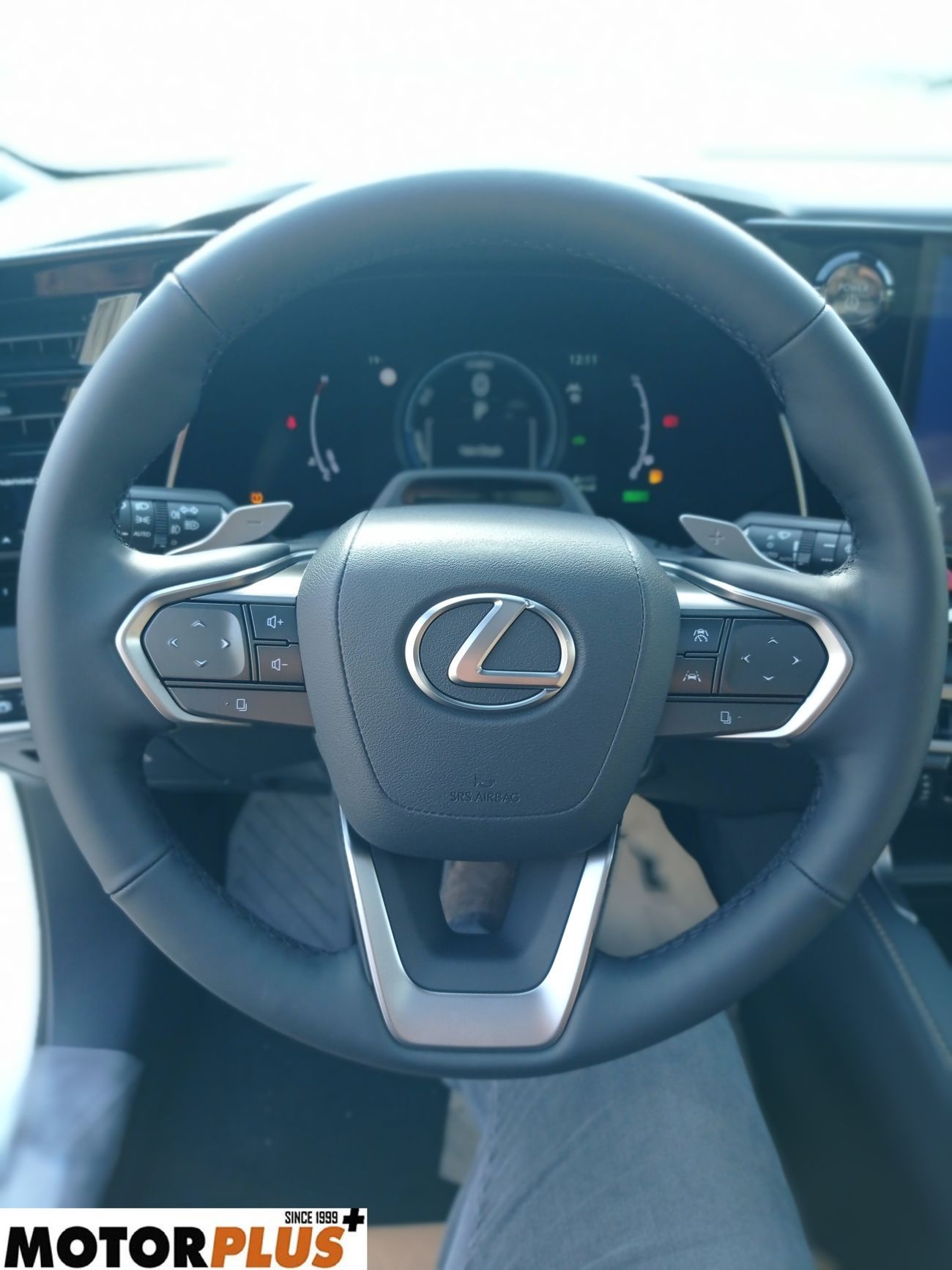 Lexus RX350h 2025 HYBRID F SPORT+ Экран на русском