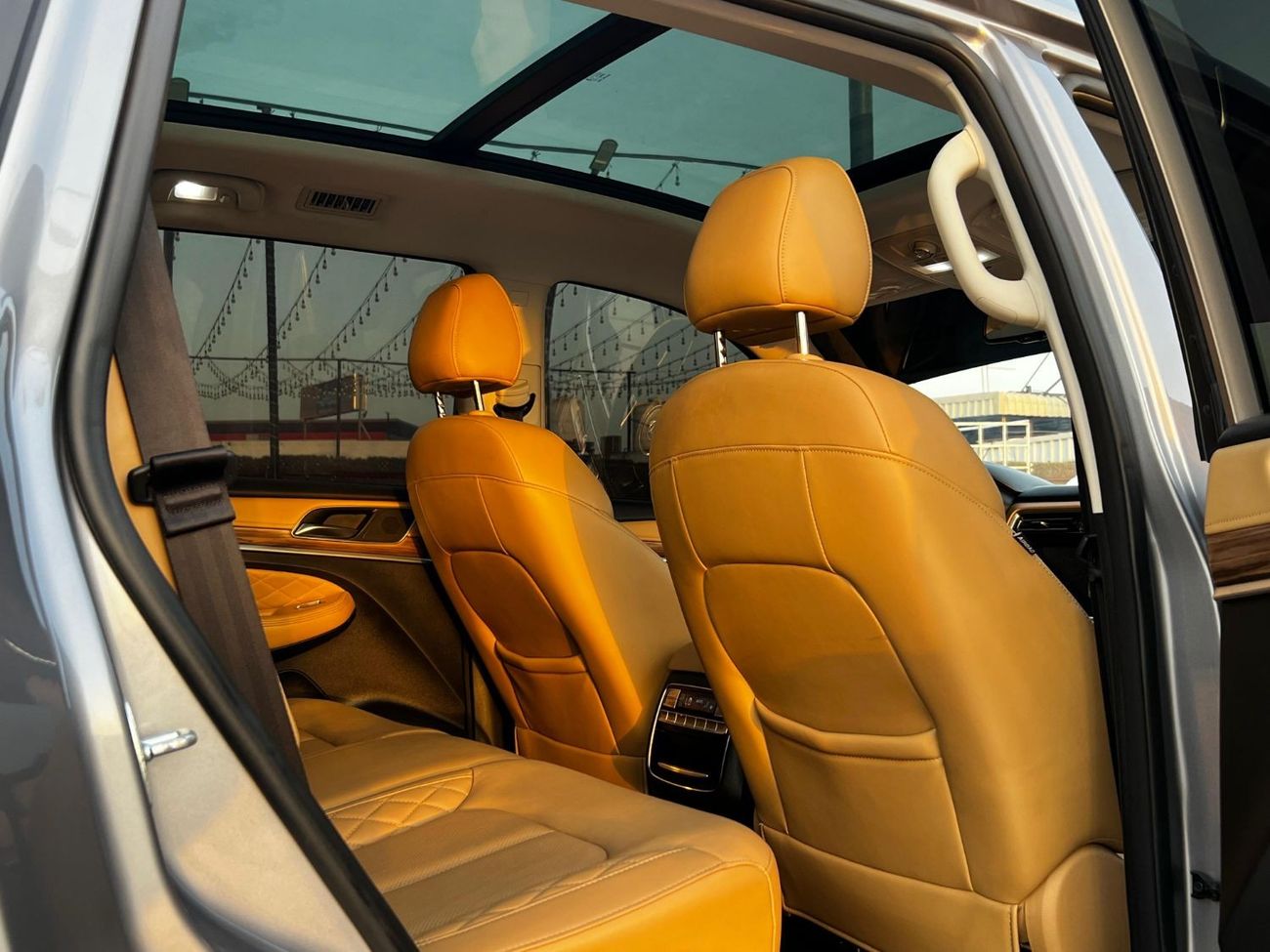 أم جي RX8 لاكجري