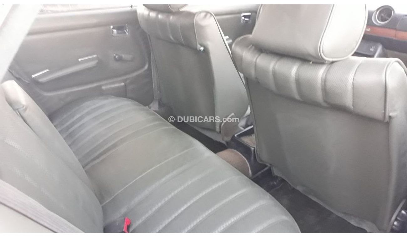 Mercedes-Benz 230 E 1984 Mercedes Full options with sunroof A.C. Manuel Gear