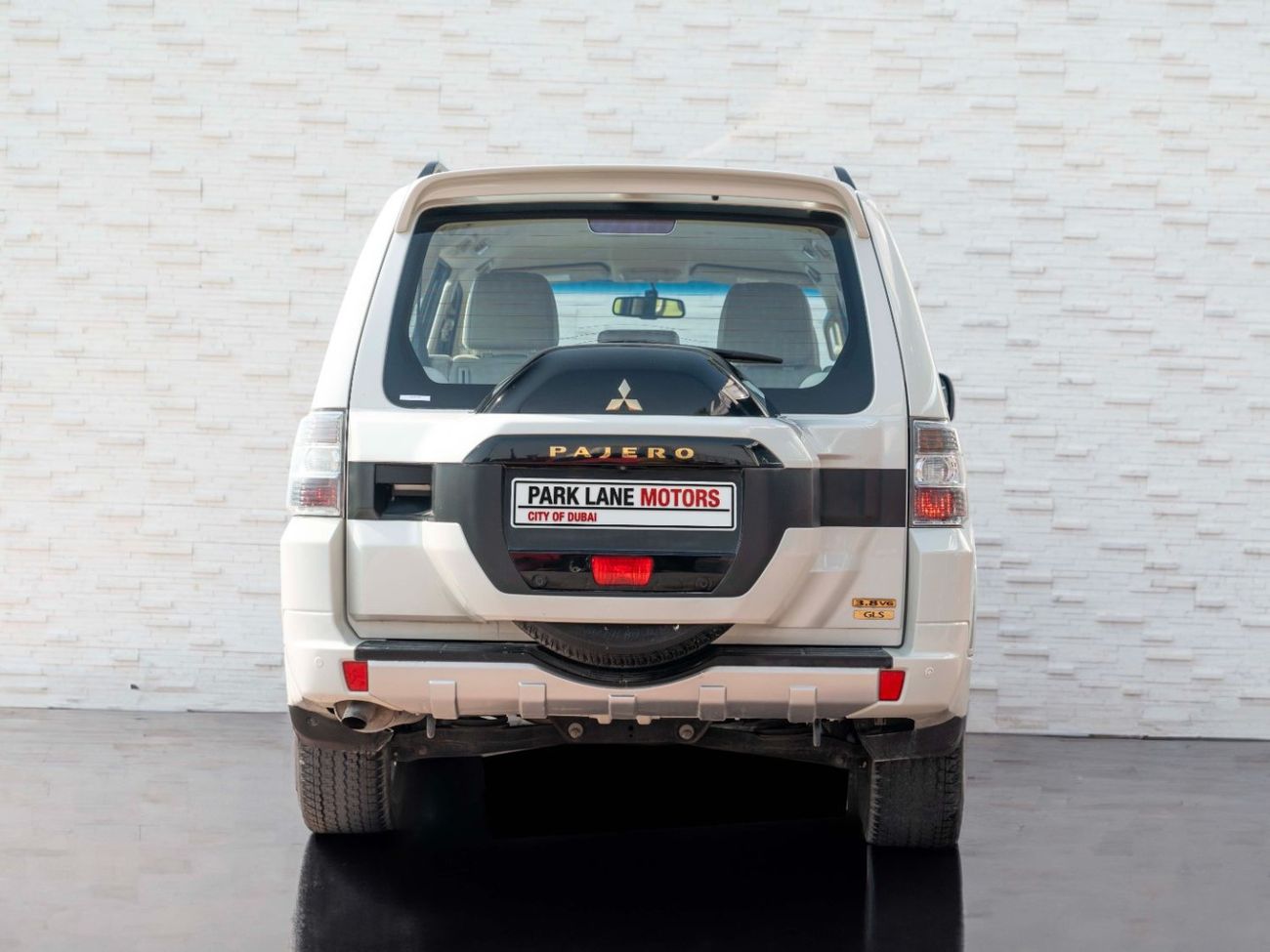 Mitsubishi Pajero GLS Highline 3.8L (243 HP)