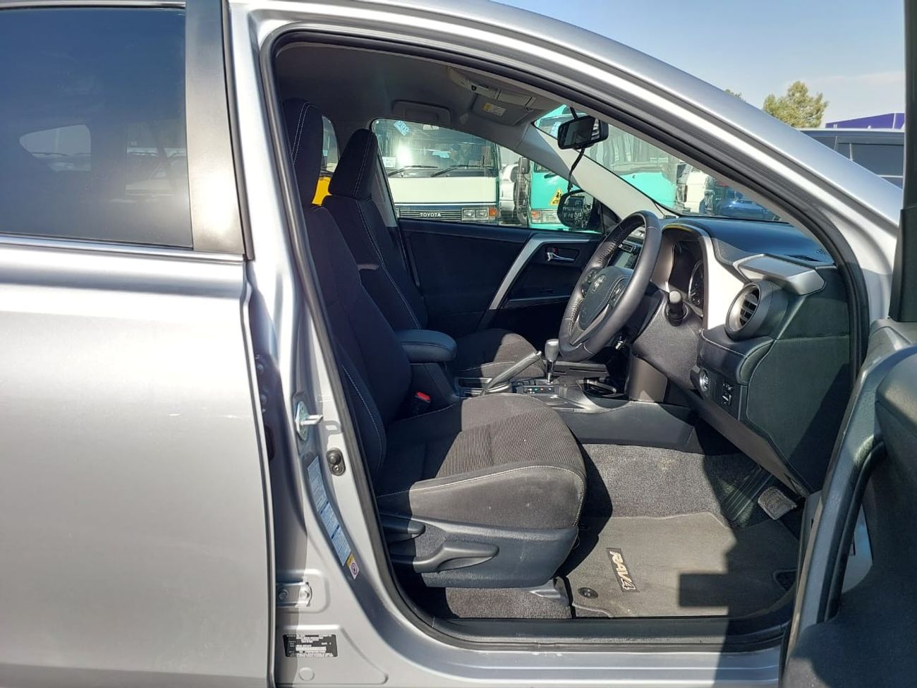 تويوتا راف ٤ TOYOTA RAV4 SUV RHD 2016 MODEL 2.5 L PETROL AUTOMATIC(PM97905)