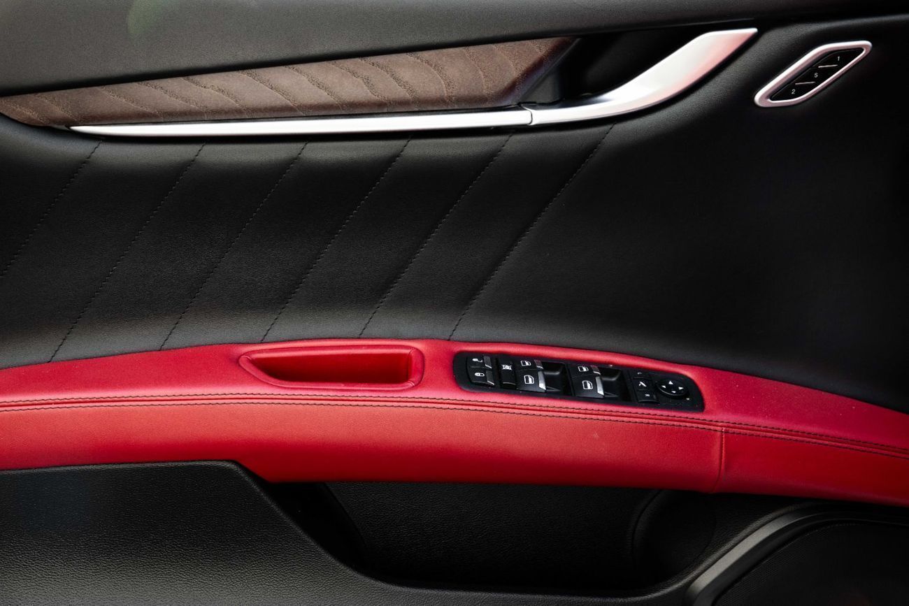 مازيراتي جيبلي GranLusso | 2,546 P.M  | 0% Downpayment | Amazing Condition!