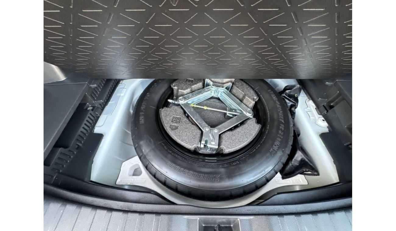 تويوتا راف ٤ 2022 HYBRID LIMITED SUNROOF FULL OPTION CLEAN TITLE UAE PASS