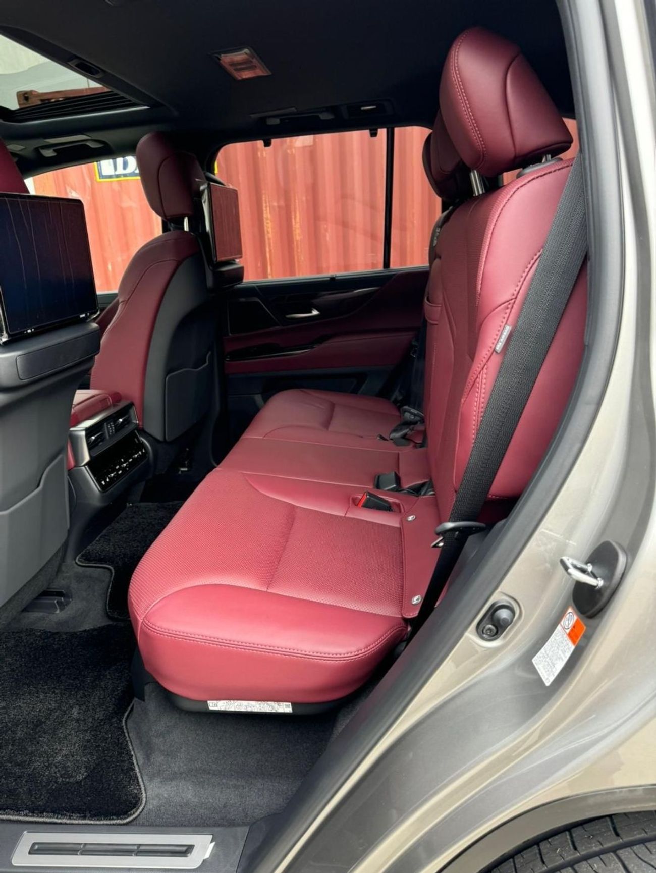 لكزس LX 500 Right-Hand drive Diesel Auto sports luxury model top of the range