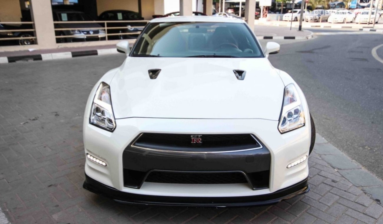 نيسان GT-R