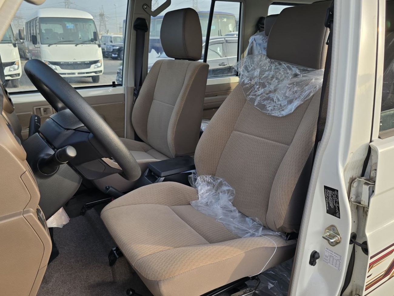 Toyota Land Cruiser 70 2024 LC76 4.5L V8 Diesel MT