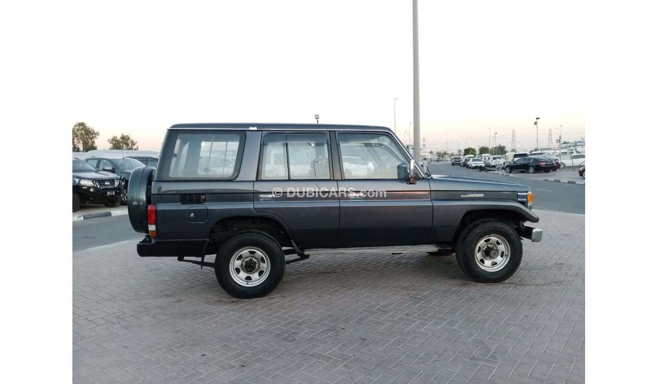 تويوتا لاند كروزر TOYOTA LAND CRUISER RIGHT HAND DRIVE (PM1179)