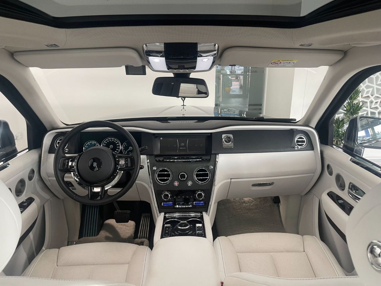 Rolls-Royce Cullinan STD 6.7L 12CYL EXCELLENT CONDITION