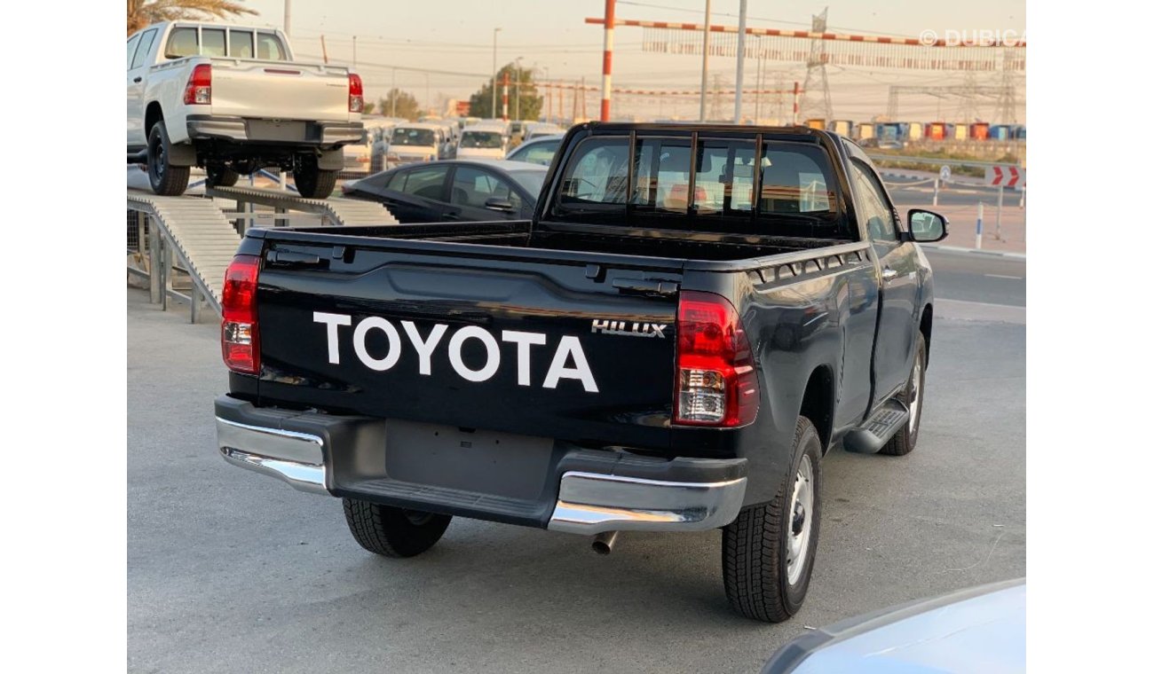 Toyota Hilux Pick Up SC 4x4 2.4L Diesel 21MY