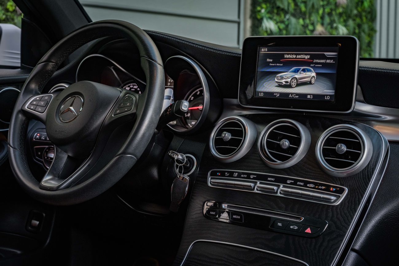 Mercedes-Benz GLC 250 AMG Line | 2,877 P.M  | 0% Downpayment | Excellent Condition!