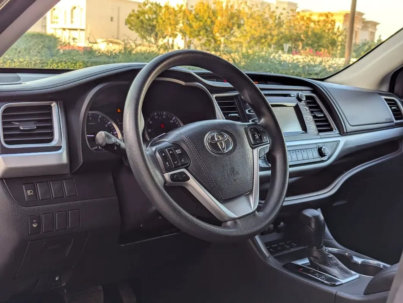 تويوتا هايلاندر Le Plus 3.5L V6- Rear Camera - 7 Seater