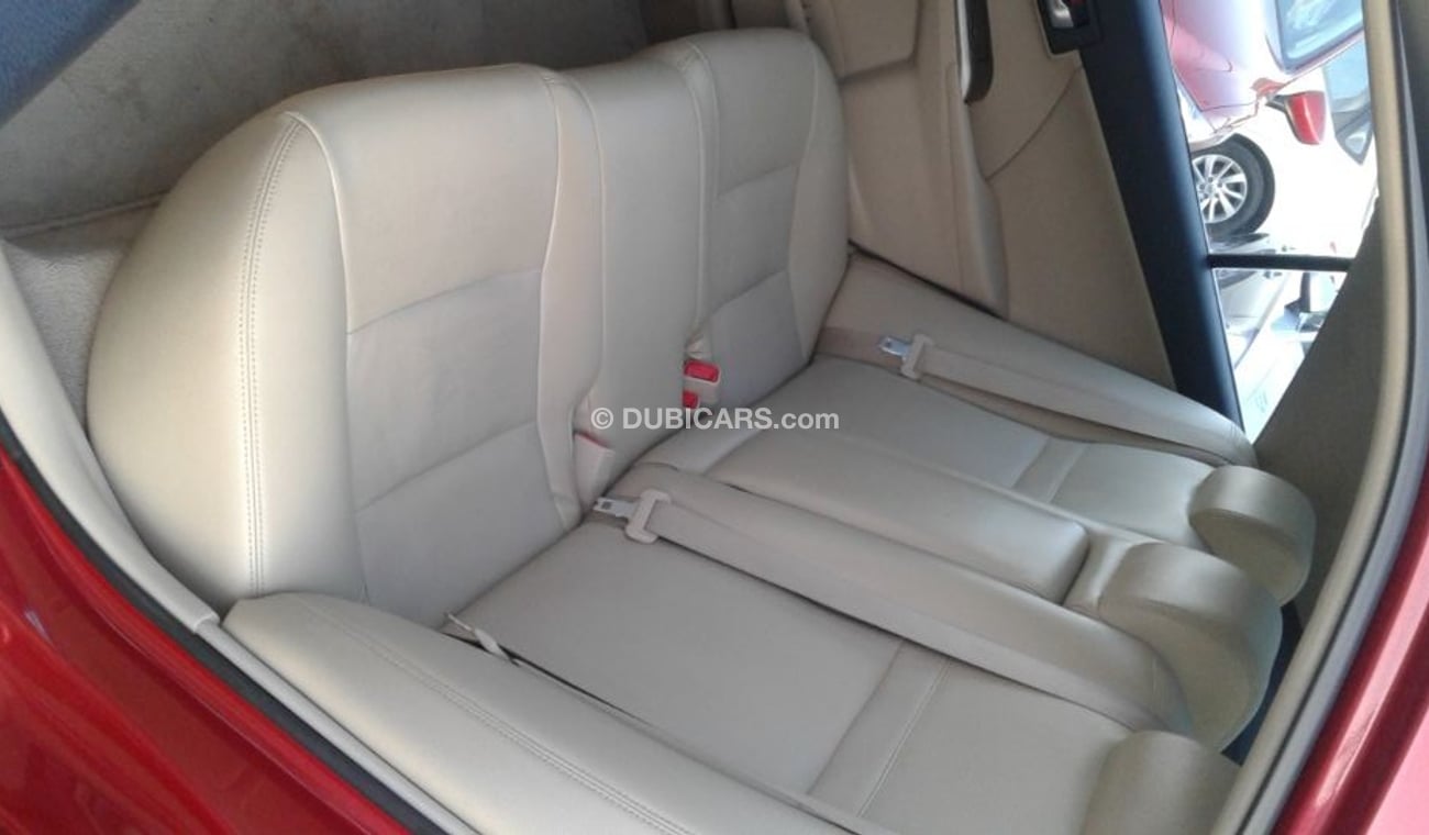 تويوتا كامري تويوتا كامرى عنابى خليجى 2013 فتحة سقف فول ابشن بحالة جيدة