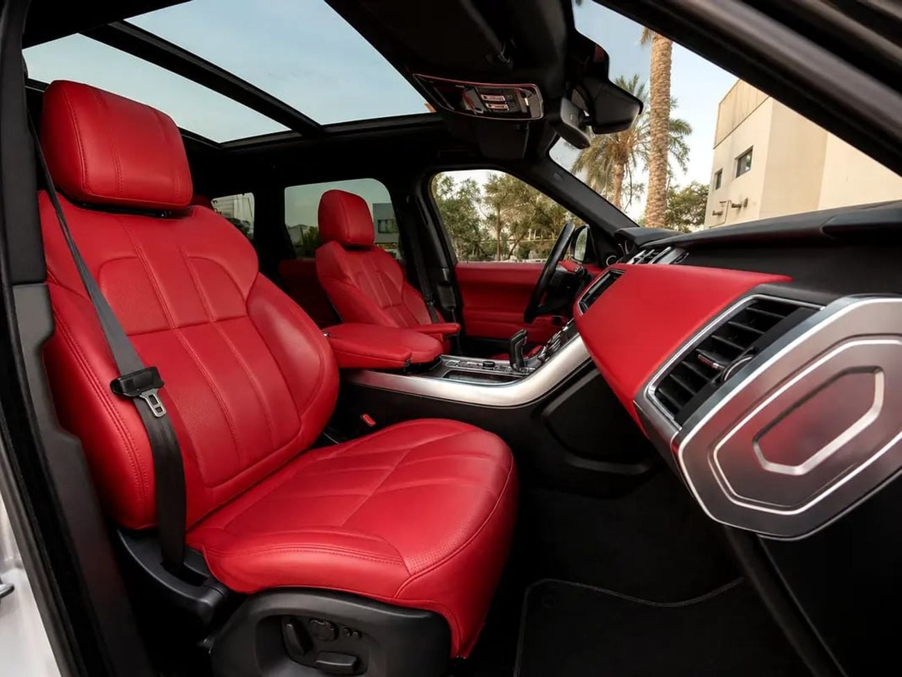 Land Rover Range Rover Sport HSE Supercharged - European Specs