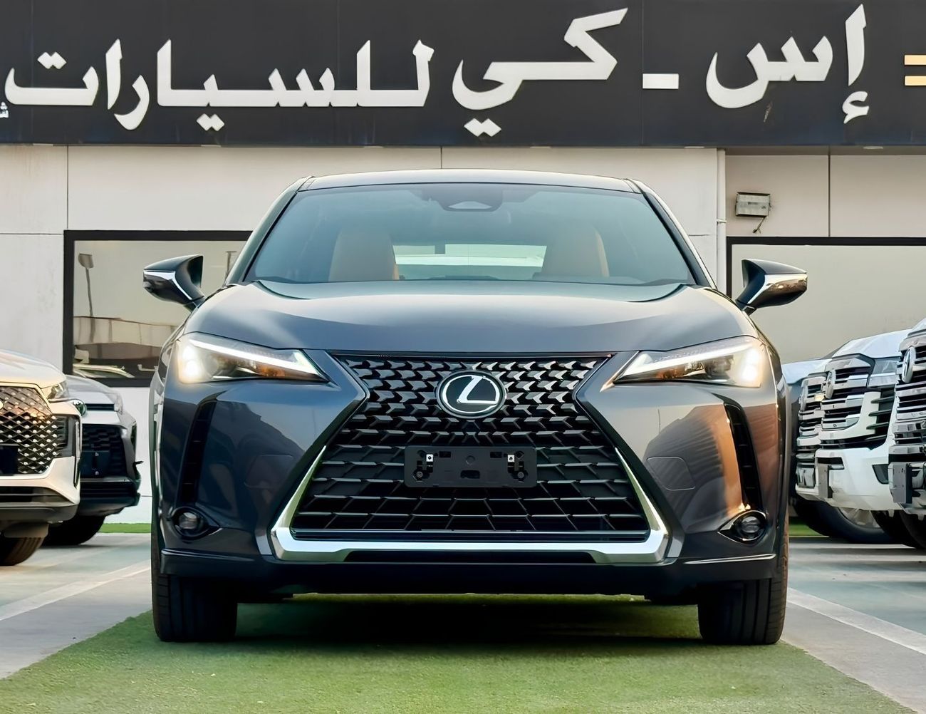 Lexus UX300h PREMIER PRIME HYBRID | 2.0L V4 | RADAR | LEATHER WITH PWR SEATS | SUNROOF | FULL OPTION (CODE # UX3HP)