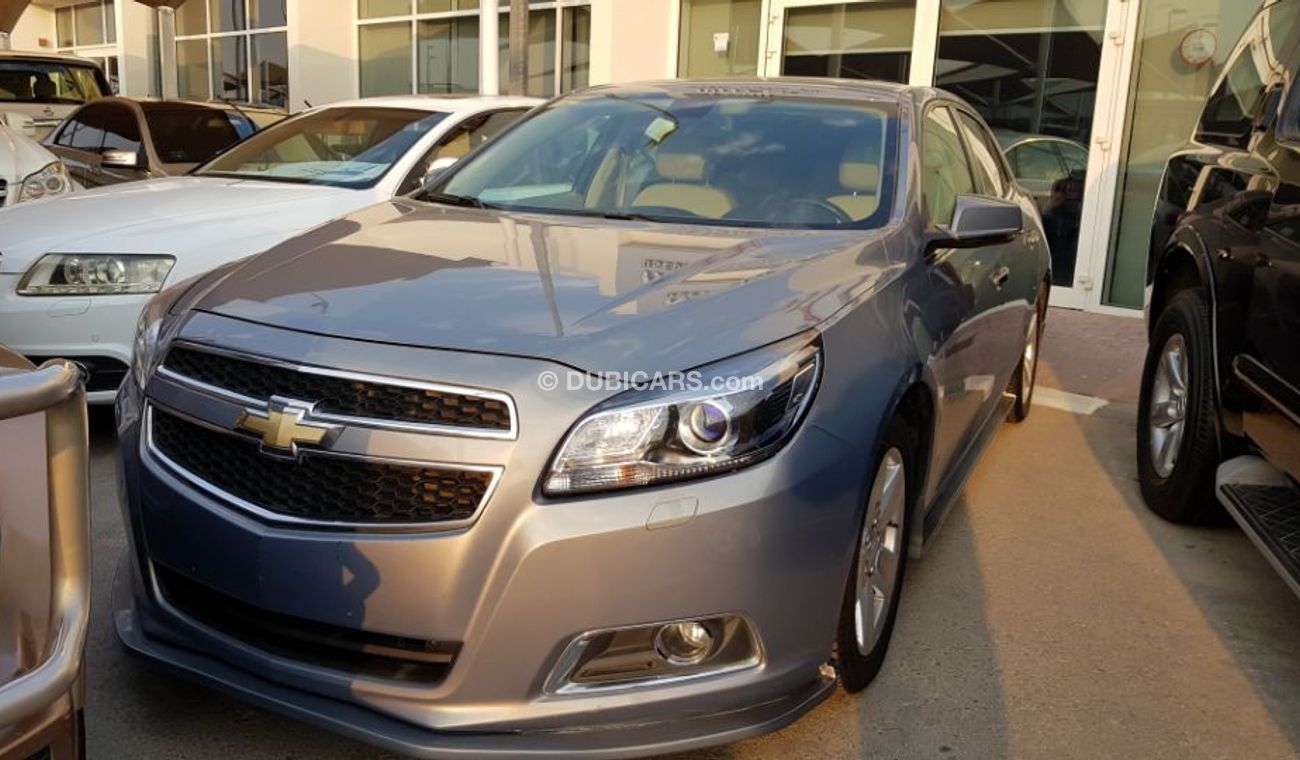 Chevrolet Malibu 2013 Gcc specs LTZ full options clean car navigation Sunroof