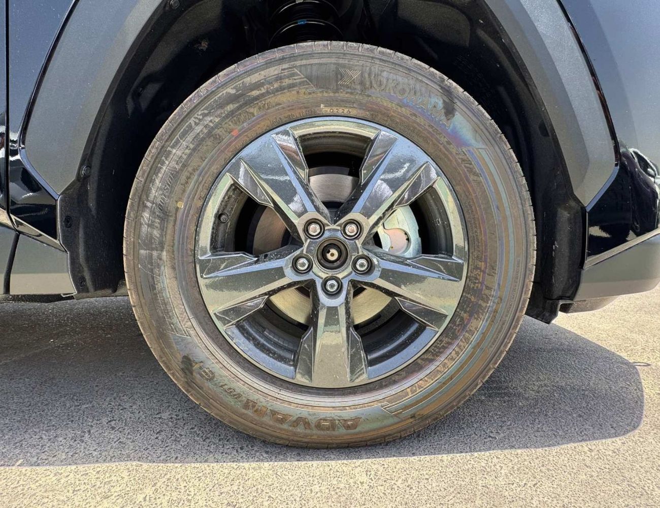 تويوتا راف ٤ EXR STANDARD OPTION NEW SHAPE | 2.0L PETROL 4WD / 10.5'' DVD+CAMERA (CODE # RVPLEF)