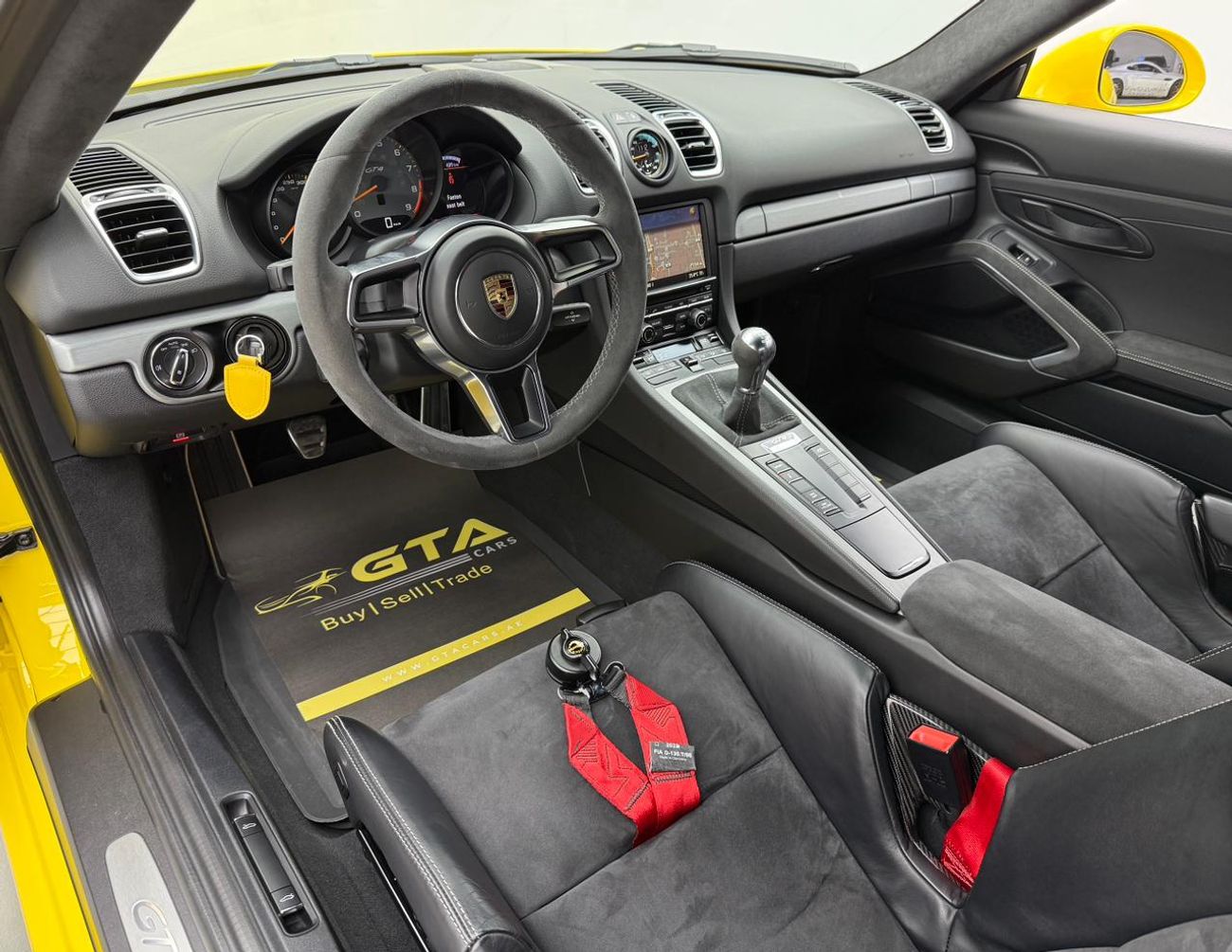 Porsche Cayman 2016 Porsche Cayman GT4 ,Full Porsche Service History ,Excellent Condition ,GCC