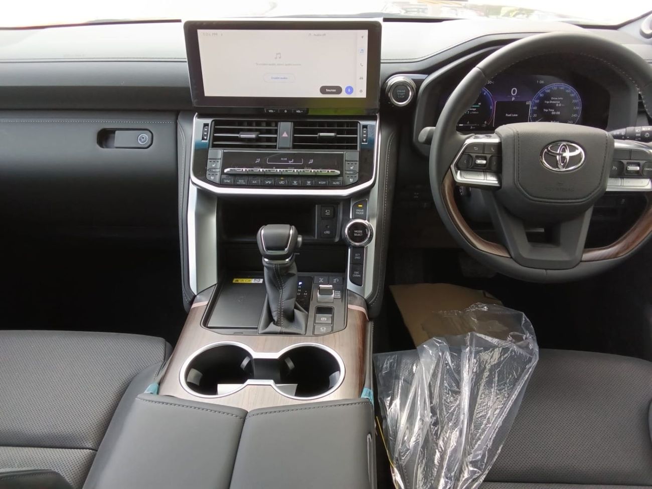 تويوتا لاند كروزر TOYOTA LANDCRUISER 300 3.3L DIESEL 4WD VX AUTO