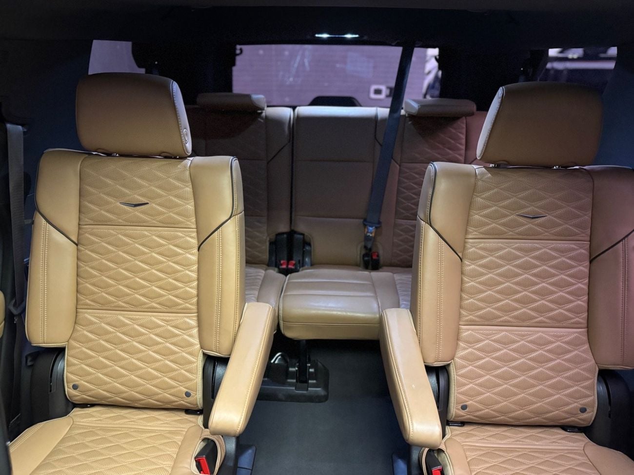 كاديلاك إسكالاد Sport 6.2L 4WD
