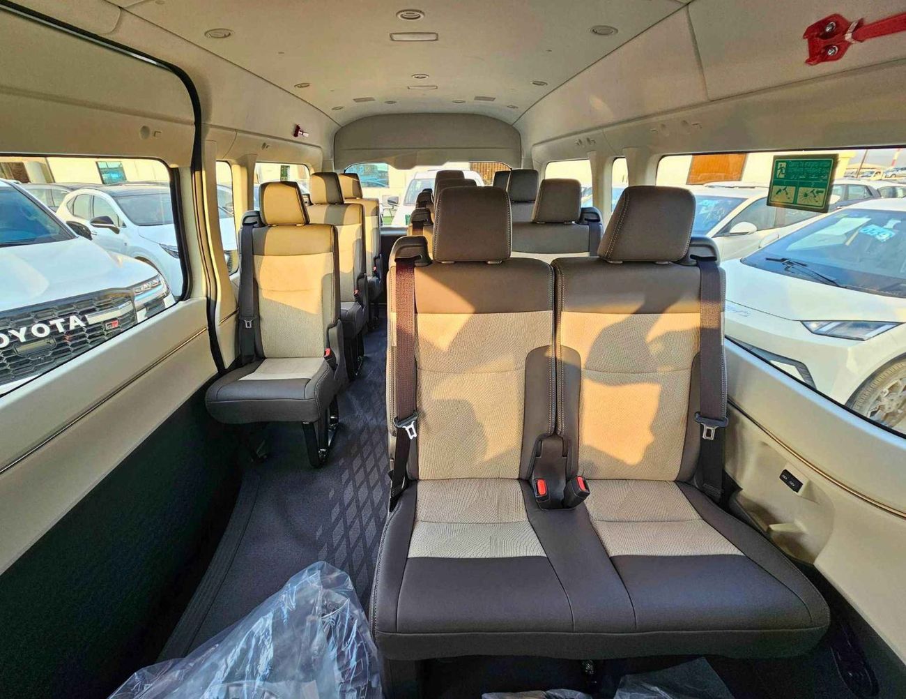 تويوتا هاياس HIGHROOF GL / 13 SEATS WITH LEATHER / 2.8L DIESEL M/T V4 (CODE # HH28GLM)