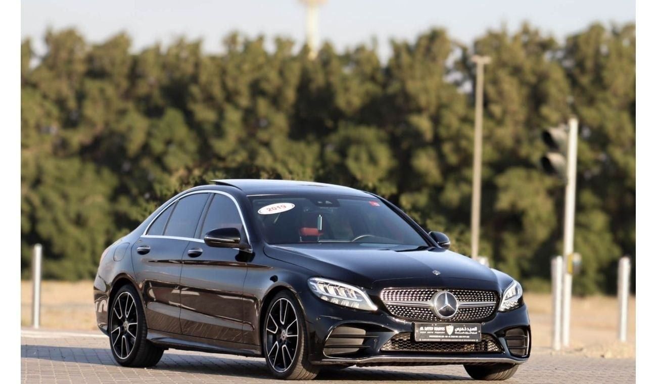 مرسيدس بنز C 200 Mercedes C200 2019 2.0 L GCC, original paint accident-free in excellent condition, 1794 P.M
