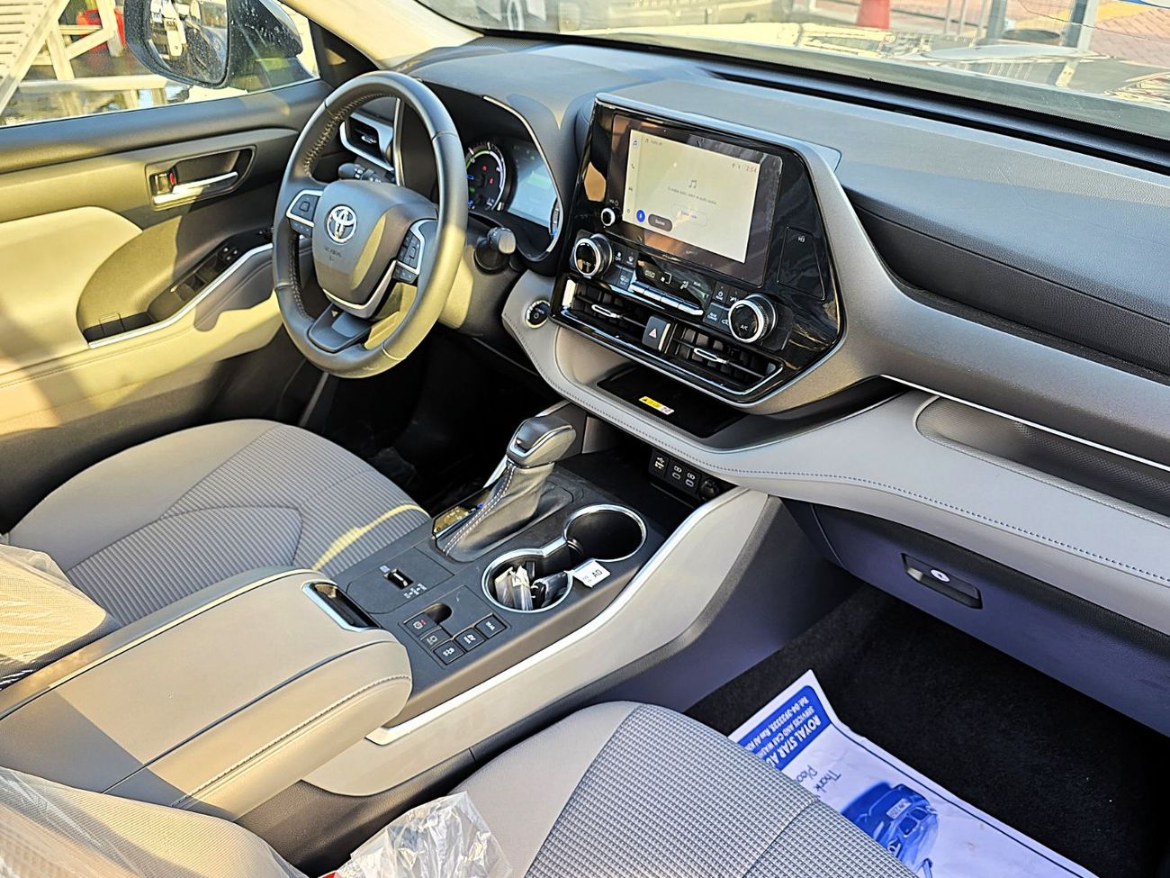 تويوتا هايلاندر NEW Highlander GLE 2.5L Hybrid 2023, 4WD, SUV, grey color