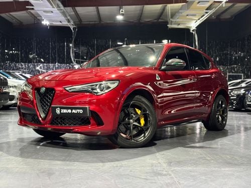 Alfa Romeo Stelvio Quadrifoglio 2.9L (503 HP) 2018 Alfa Romeo Stelvio Q4, Warranty, Carbon Fiber Package, Excellent Con